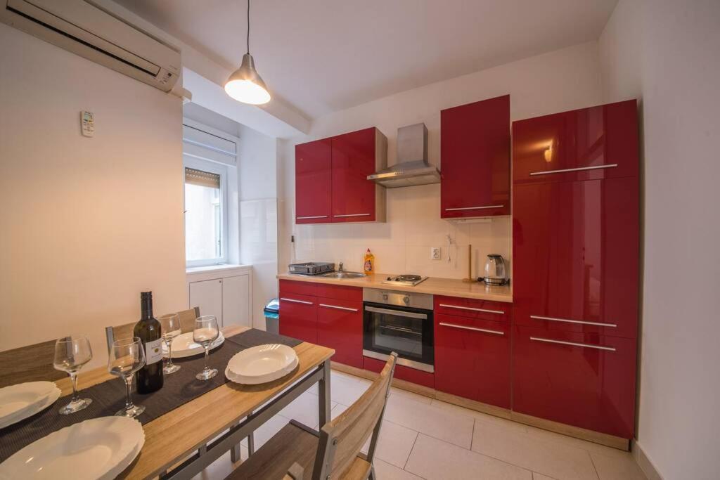 Aurora Apartment *