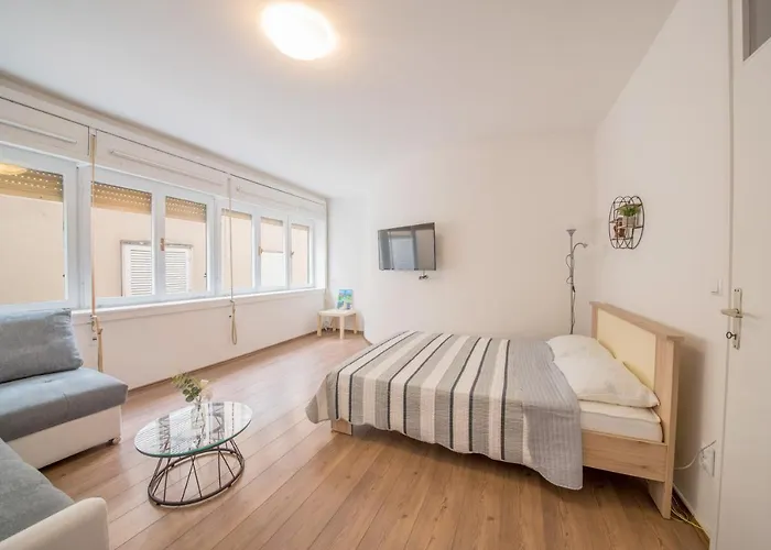 Aurora Apartment Zadar