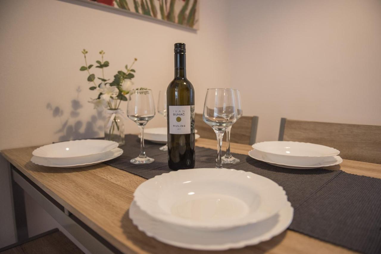 Apartament Aurora *