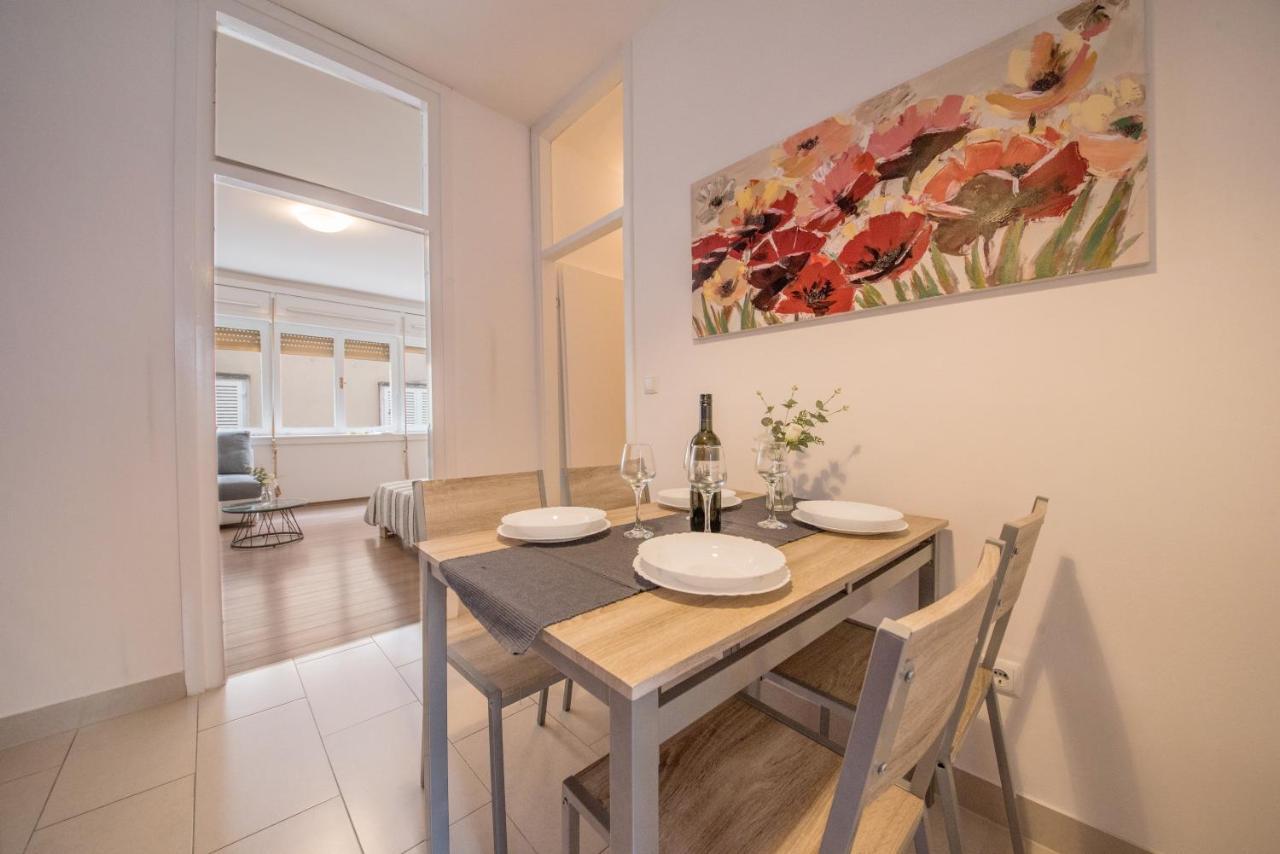 Aurora Apartament *